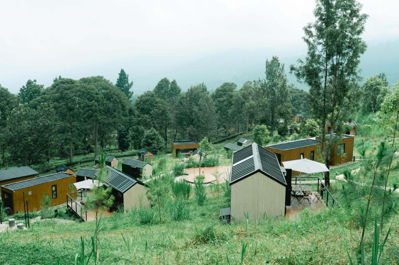 Bobocabin Gunung Mas, Puncak Tagalbato 외부 사진